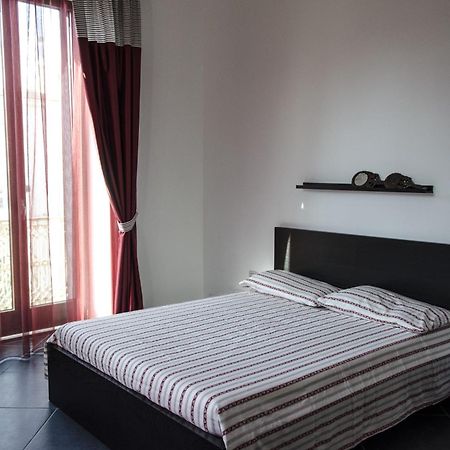 Maria Vittoria Charming Rooms And Apartments Brindisi Ruang foto