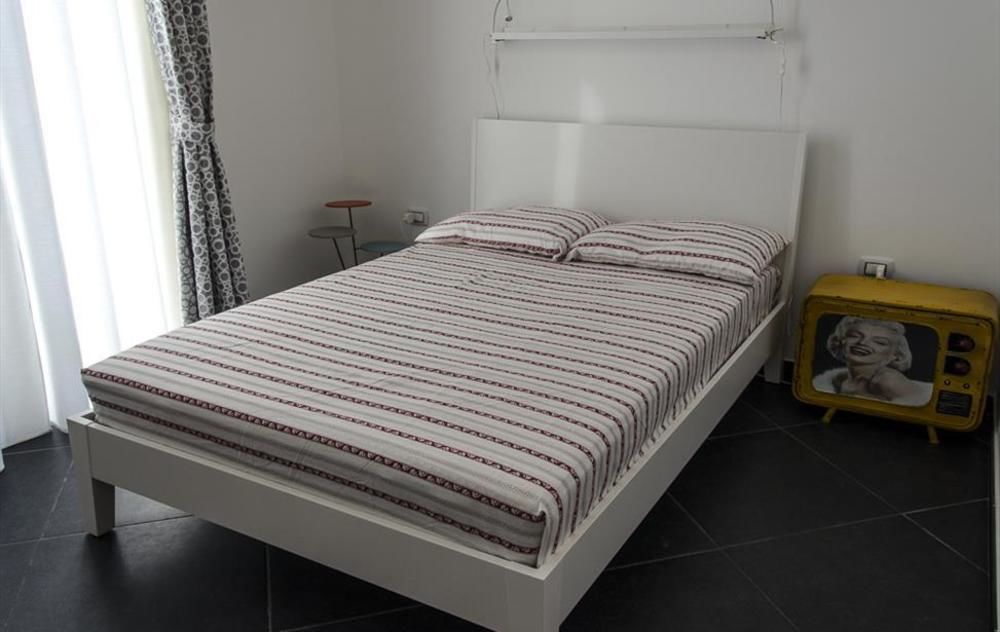 Maria Vittoria Charming Rooms And Apartments Brindisi Bagian luar foto