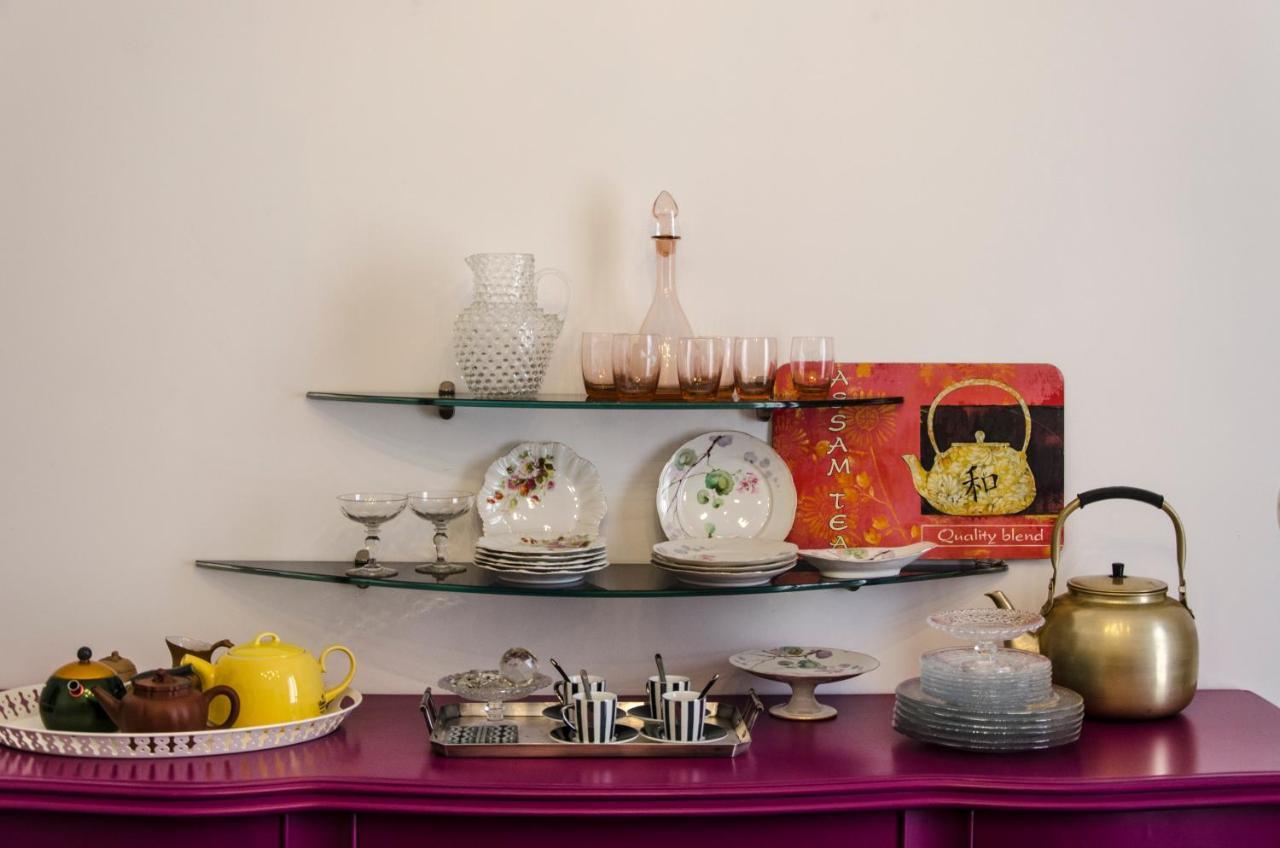 Maria Vittoria Charming Rooms And Apartments Brindisi Bagian luar foto
