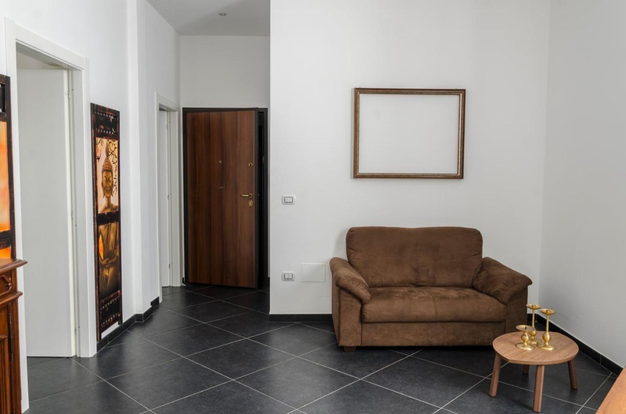 Maria Vittoria Charming Rooms And Apartments Brindisi Bagian luar foto