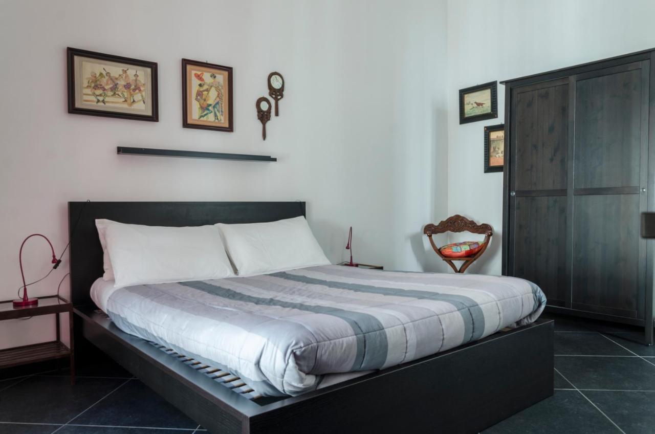 Maria Vittoria Charming Rooms And Apartments Brindisi Bagian luar foto