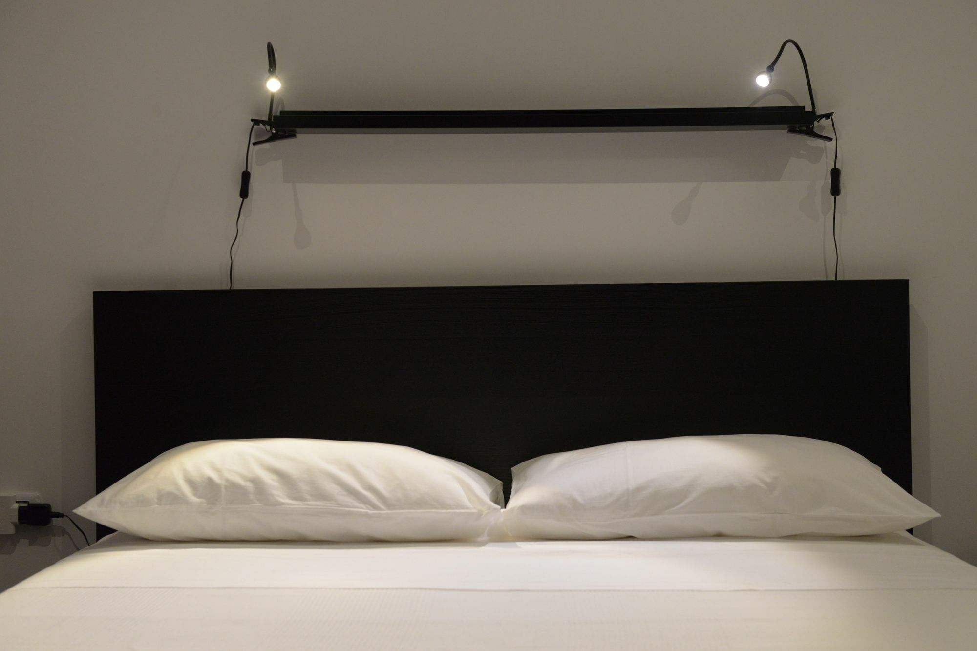 Maria Vittoria Charming Rooms And Apartments Brindisi Bagian luar foto