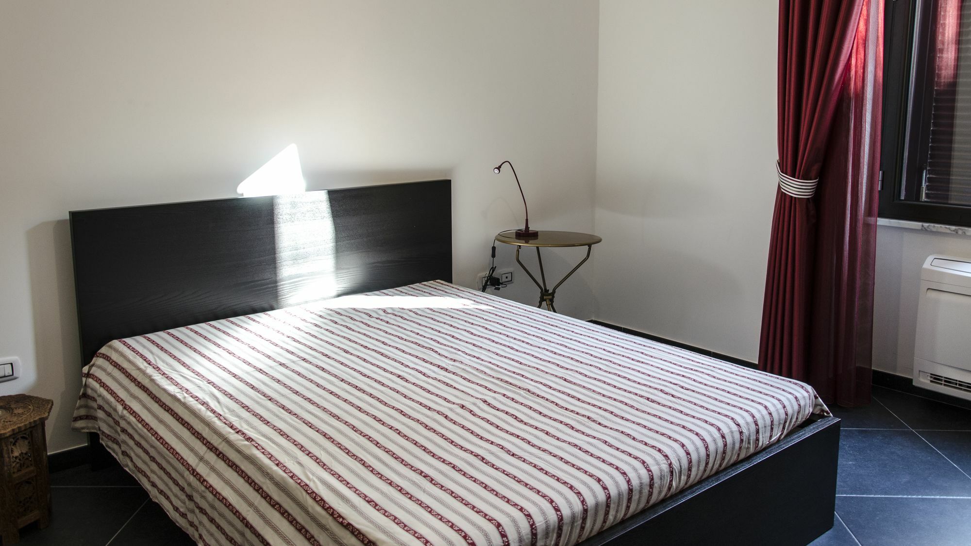 Maria Vittoria Charming Rooms And Apartments Brindisi Bagian luar foto